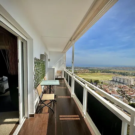 בית נופש Tower Nueva Andalucia By Homing *
