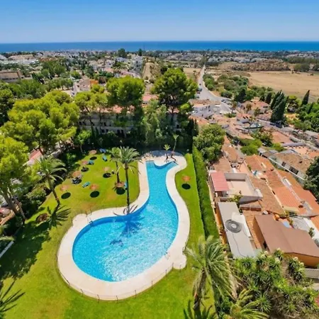 Tower Nueva Andalucia By Homing בית נופש *
